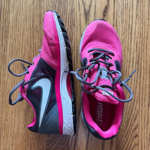 NIKE | Women's Nike Zoom hot pink athletic/running trainers/sneakers SIZE 8.5 - Picture 1 of 9